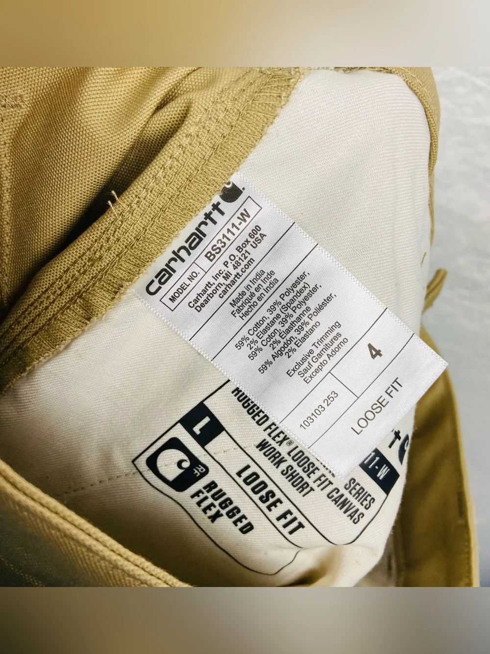 NWT Carhartt rugged professional loose fit Tan Work Bermudas - Straight Fit SZ 4